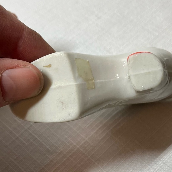 Vintage Floral Porcelain Shoe Figurines Set. Japan (2). Set of three - Picture 6 of 10